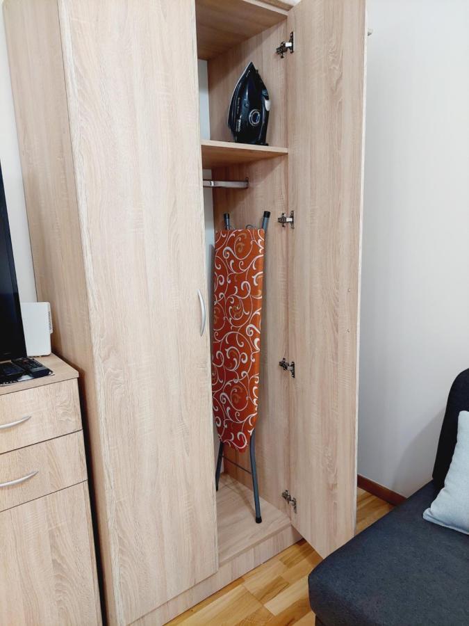 Appartamento Apartman Miluro Subotica Esterno foto